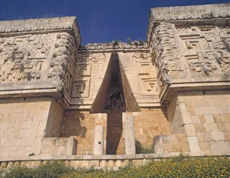 Udvendig visning af guvernørpaladset